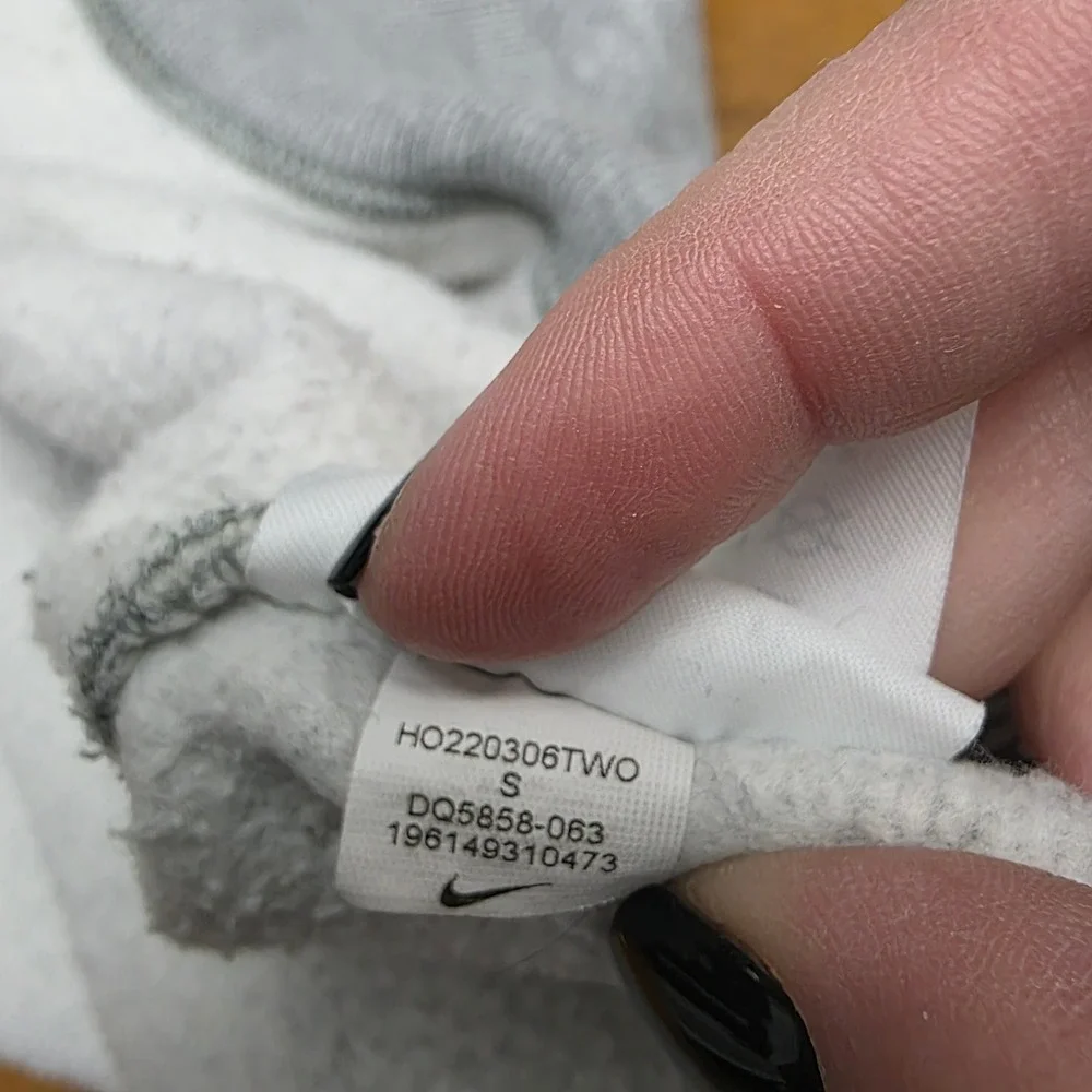 Nike sportswear essential